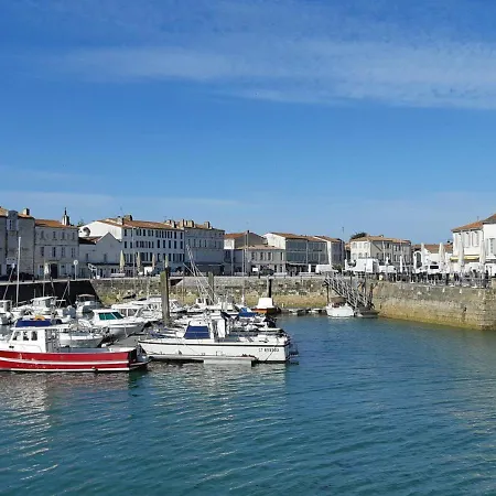 Maison Renovee Avec Terrasse, Cour Et Wifi Au Coeur De - Fr-1-544-5 Saint-Martin-de-Ré