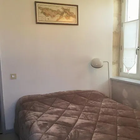 Maison Renovee Avec Terrasse, Cour Et Wifi Au Coeur De - Fr-1-544-5